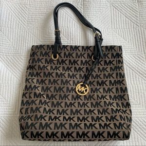 Like New Michael Kors Purse